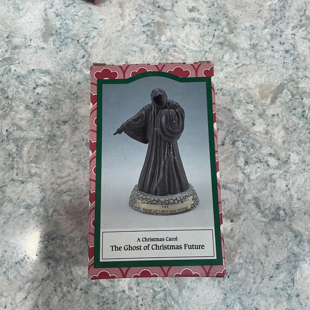 A Christmas Carol Figurine Ghost of Christmas Future OS Gray Spirit Figurine